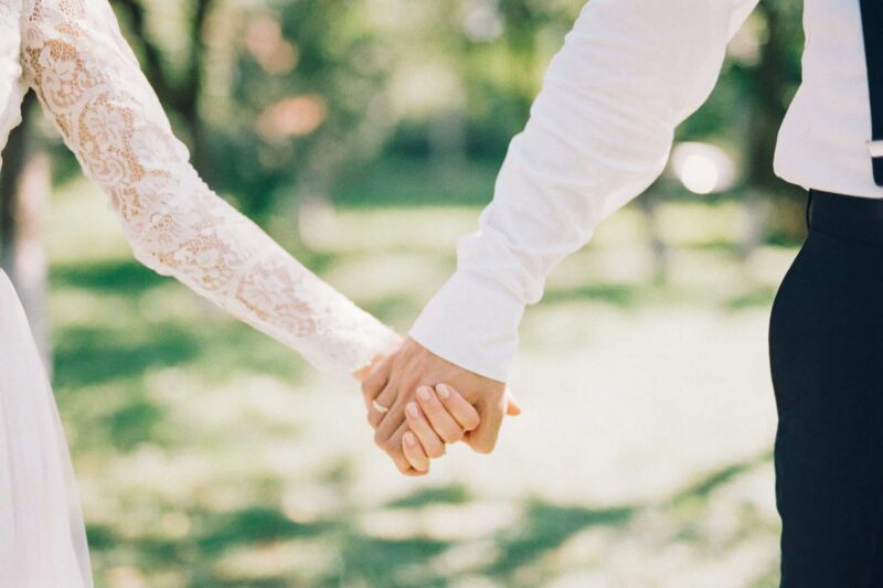 apple-orchard-elopement