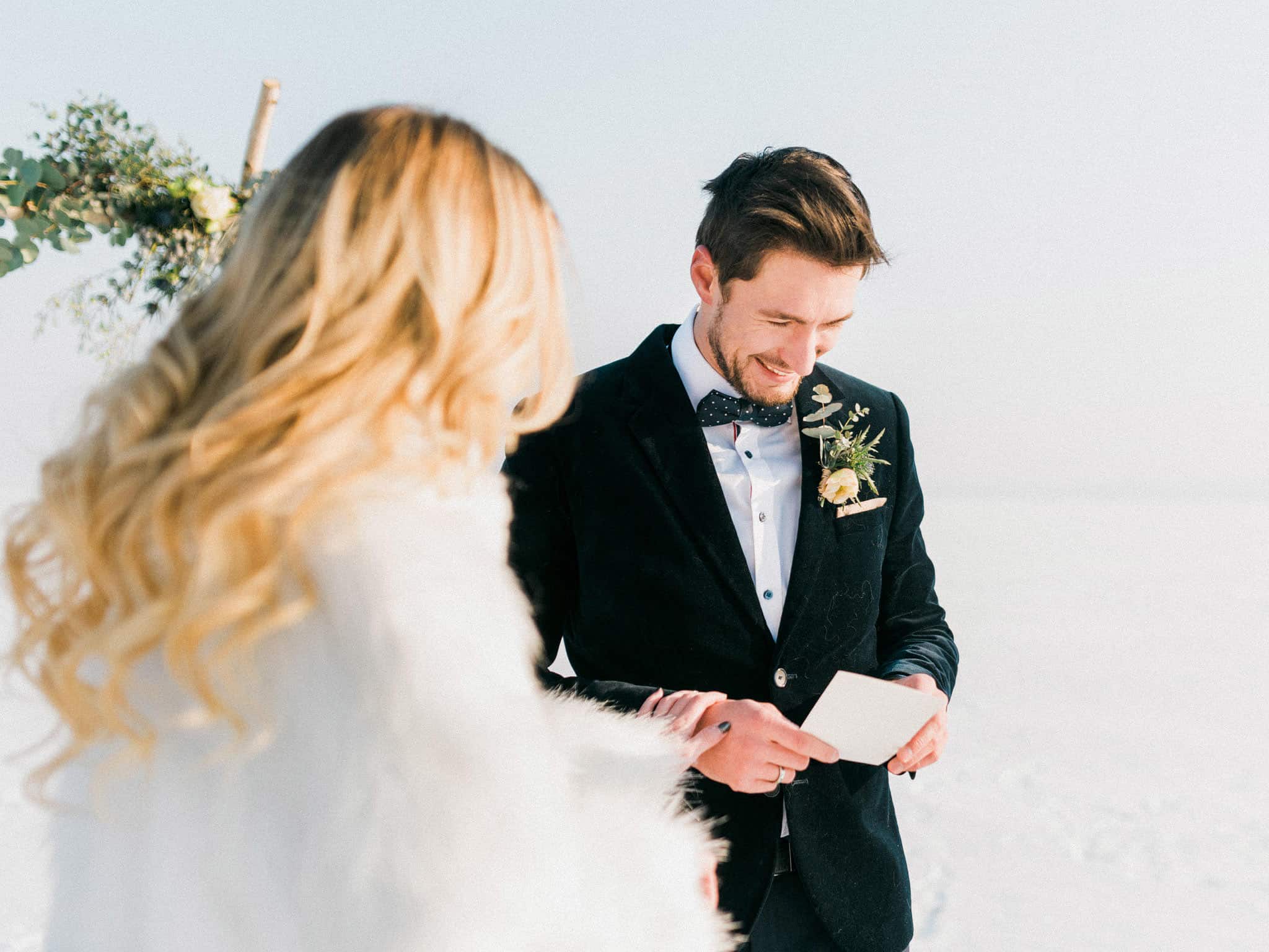 22_wedoverhills_groom_laughing