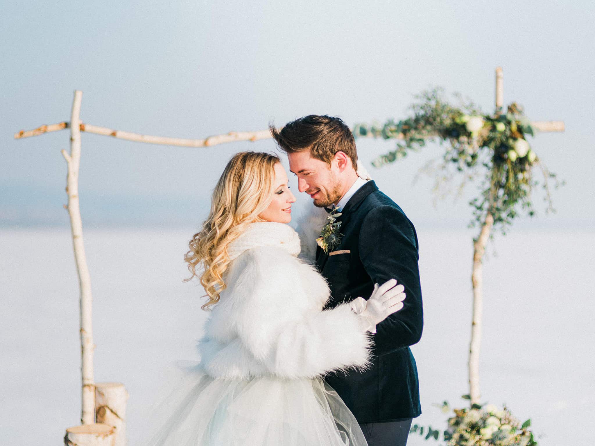 30_wedoverhills_elopement_inspiration_love