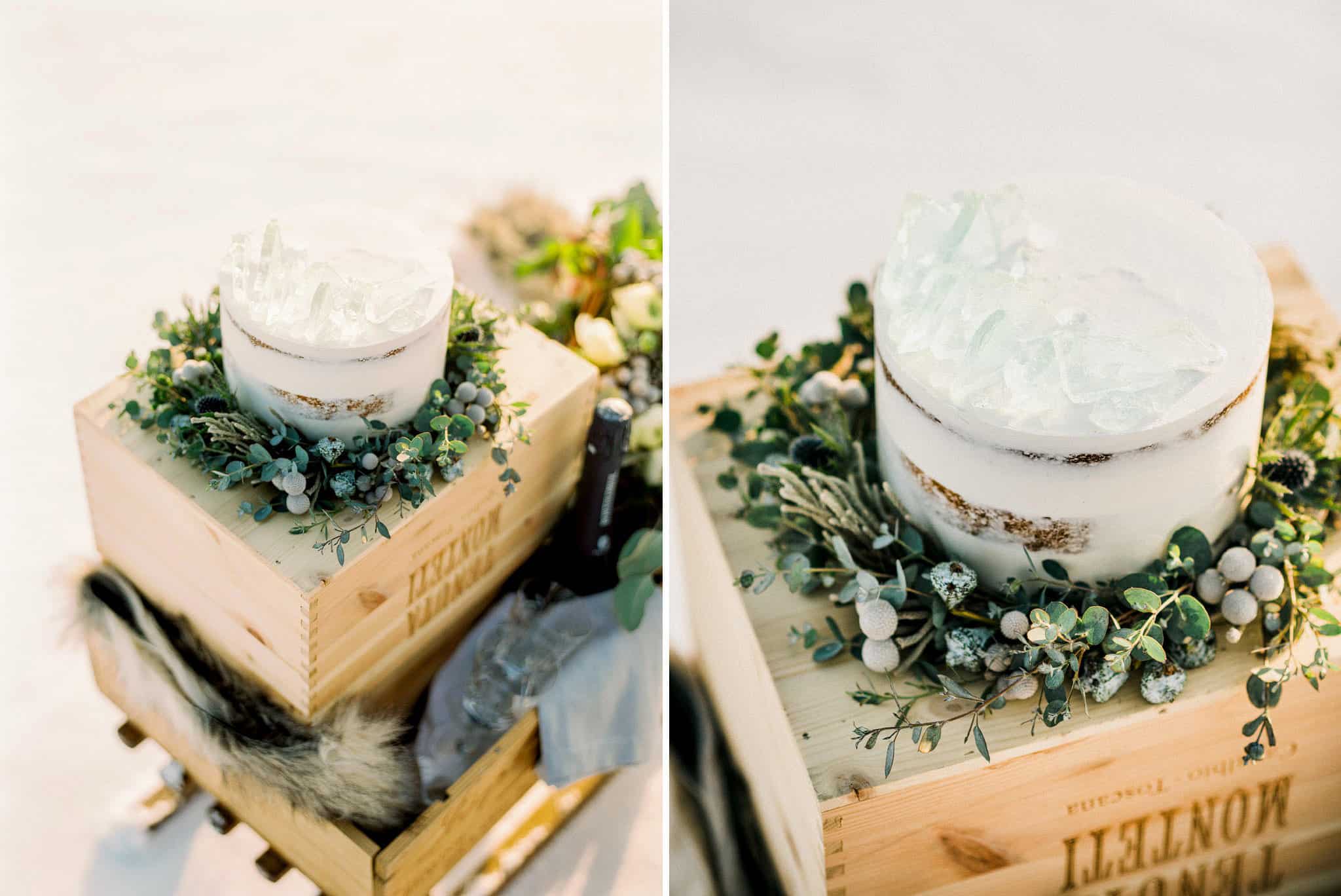 40_wedoverhills_elopement_cake_icing