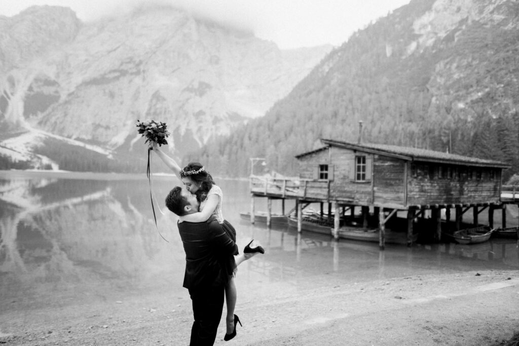 elopement lago di braies